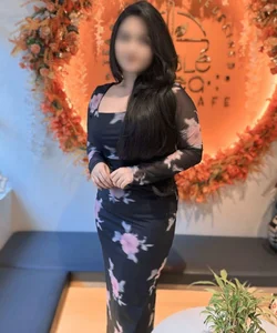 Call Girl Vadodara Roshni